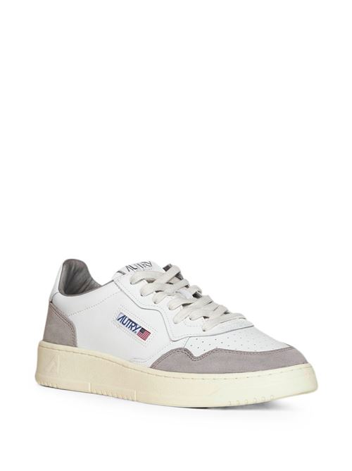 Sneakers uomo Autry Medalist grigie e bianche in pelle e camoscio AUTRY | AULMFT15