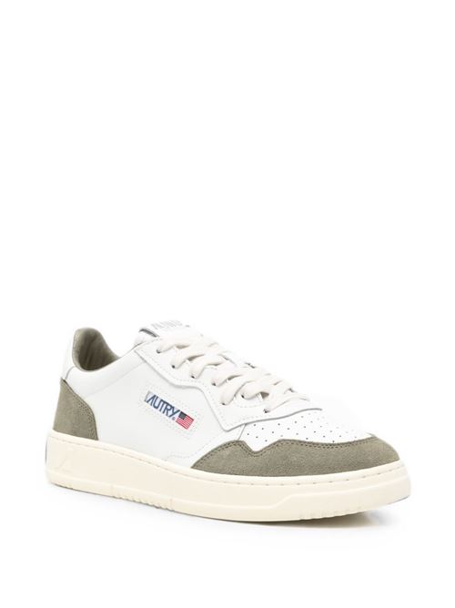 Sneakers uomo Autry Medalist verdi e bianche in pelle e camoscio AUTRY | AULMFT21