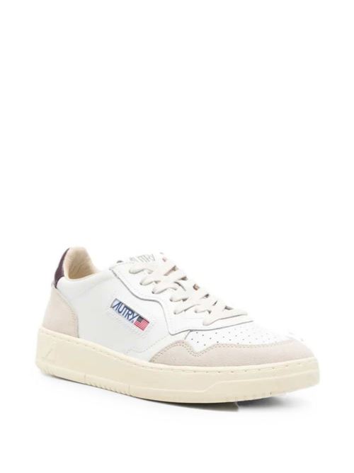 Sneakers donna Autry Medalist Low bianche e bordeaux in pelle e suede AUTRY | AULWLS18