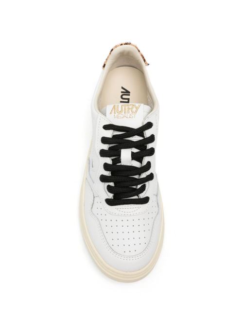 Sneakers donna Autry bianche e leopardate in pelle e cavallino AUTRY | AULWOC02