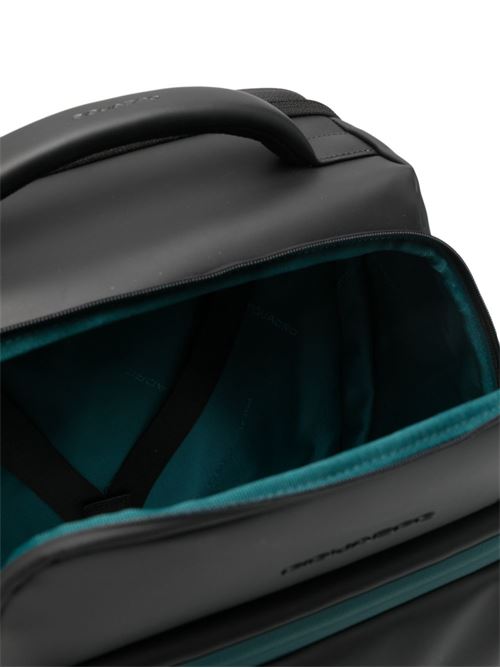 Zaino da viaggio nero porta pc e resistente all'acqua Piquadro | CA6631C2OWN