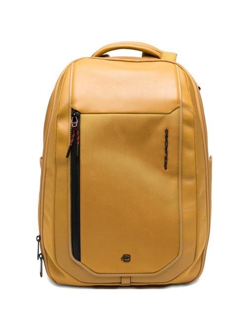 Zaino da viaggio senape porta pc in tessuto ricilcato Piquadro | CA6928S143BMG