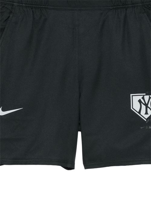 Shorts uomo Nike neri con linea essenziale nike | 01NA-00A-NK-RW00A