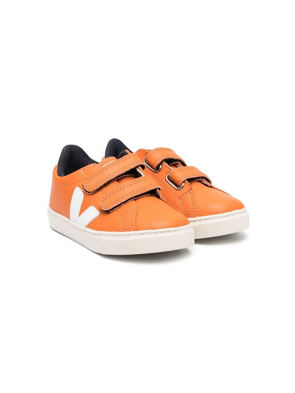 Scarpa bambino con due strappi color arancio e logo laterale bianco